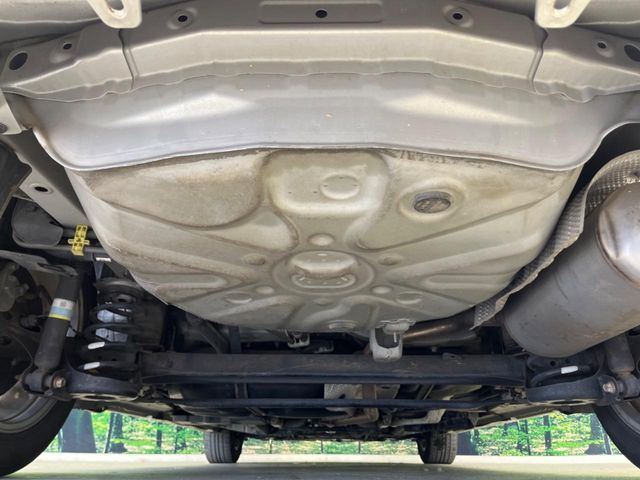 TOYOTA PRIUS Alpha 2012