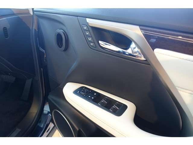 TOYOTA LEXUS RX450h AWD 2022