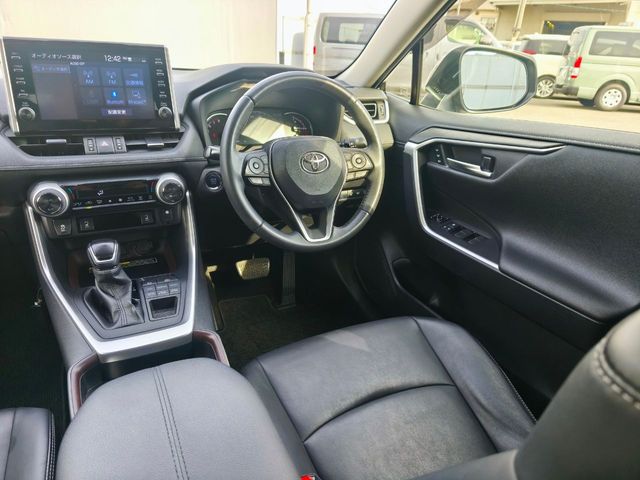 TOYOTA RAV4 4WD 2021