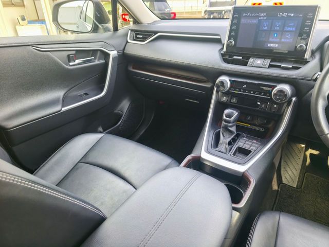 TOYOTA RAV4 4WD 2021