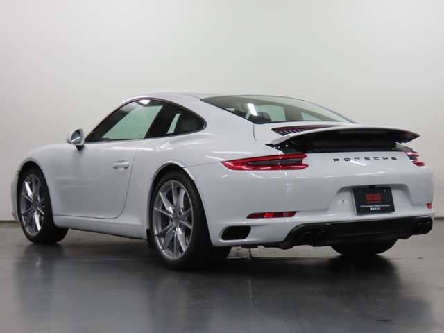 PORSCHE PORSCHE 911 2017