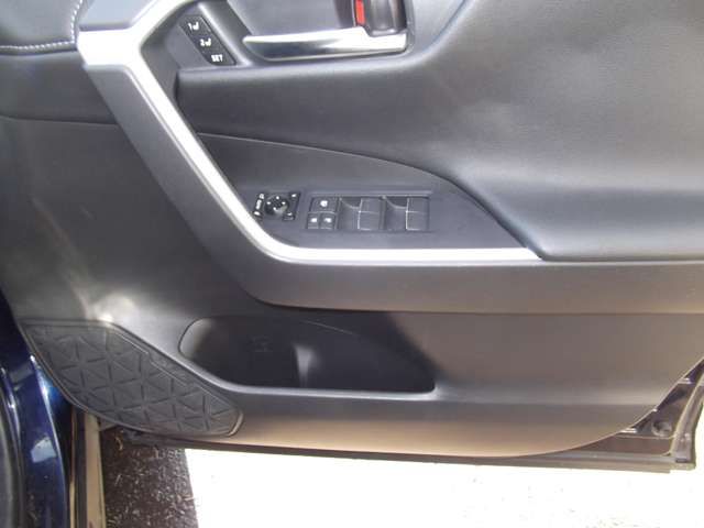 TOYOTA RAV4 4WD 2021