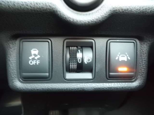 NISSAN NOTE 4WD 2014