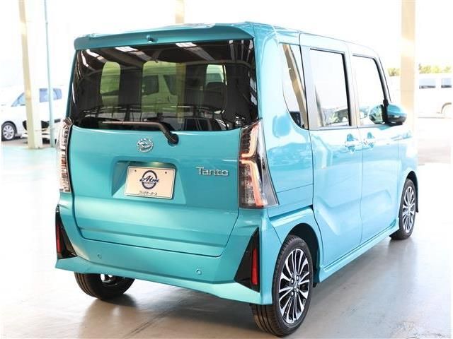 DAIHATSU TANTO CUSTOM 2025
