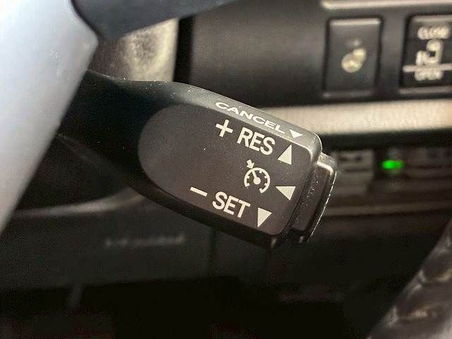 TOYOTA ESQUIRE HYBRID 2019