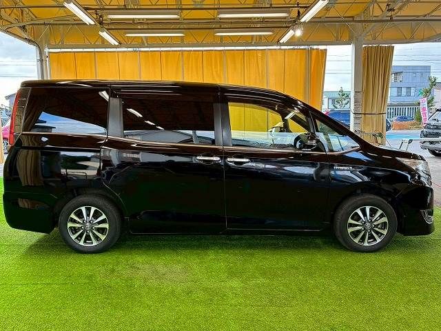 TOYOTA ESQUIRE HYBRID 2019