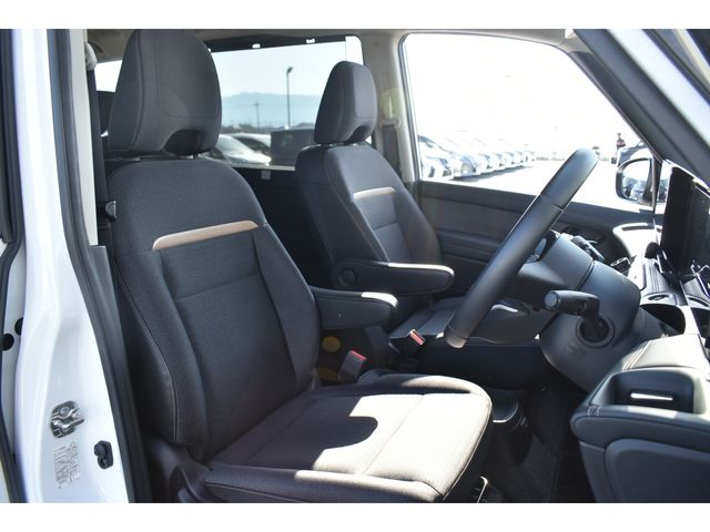 NISSAN SERENA  WG 2024