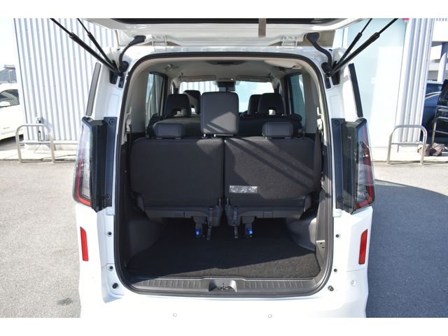 NISSAN SERENA  WG 2024