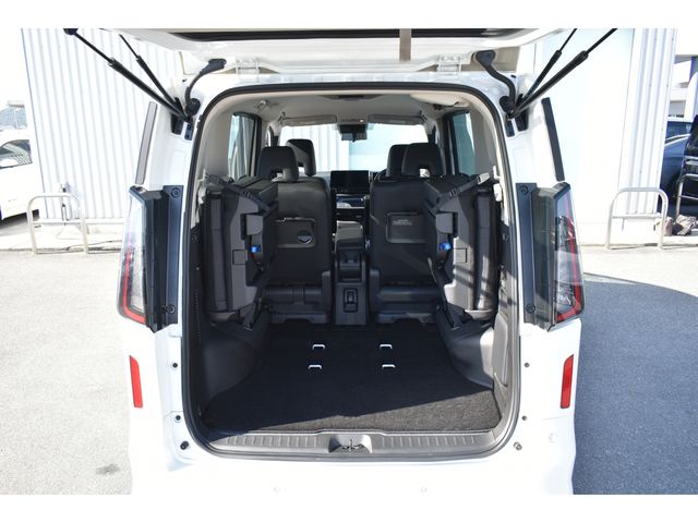 NISSAN SERENA  WG 2024