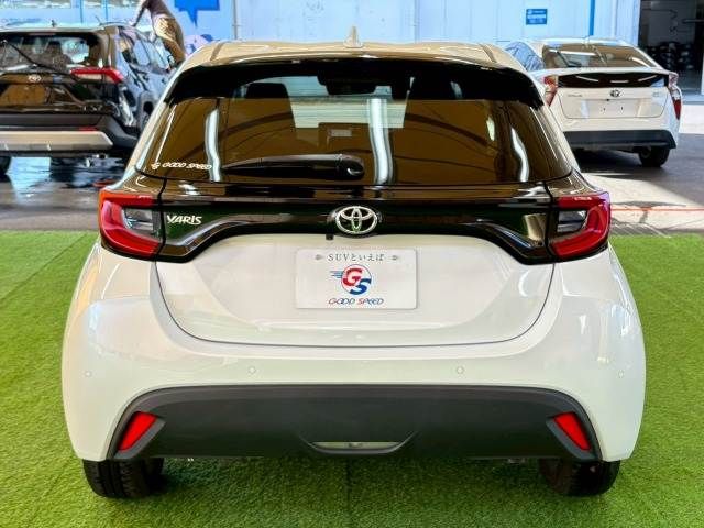 TOYOTA YARIS 2024