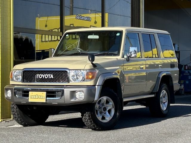 TOYOTA LANDCRUISER van 2014
