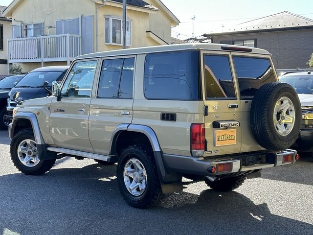 TOYOTA LANDCRUISER van 2014