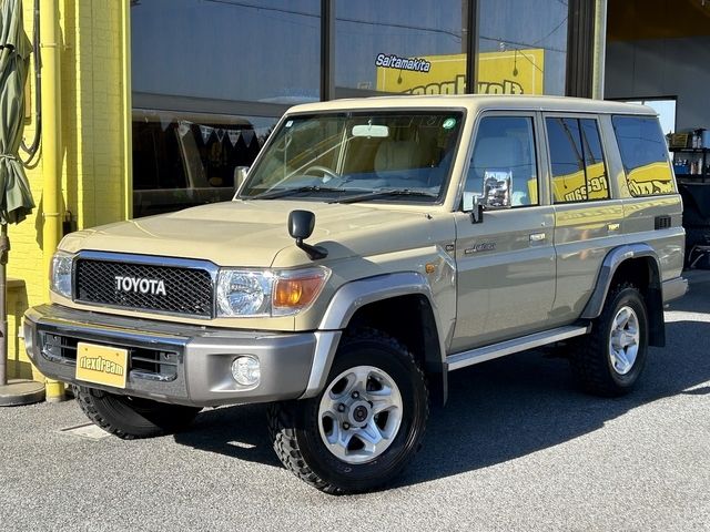 TOYOTA LANDCRUISER van 2014