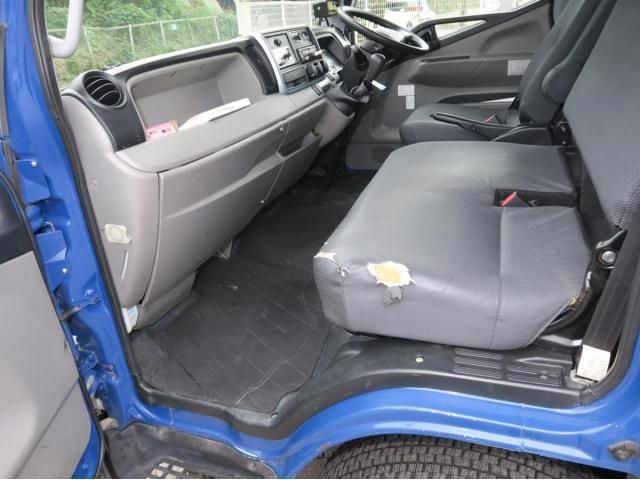 MITSUBISHI CANTER 2019