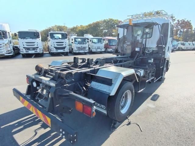 ISUZU FORWARD 2017
