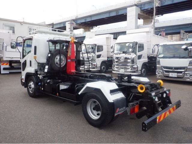 ISUZU FORWARD 2019
