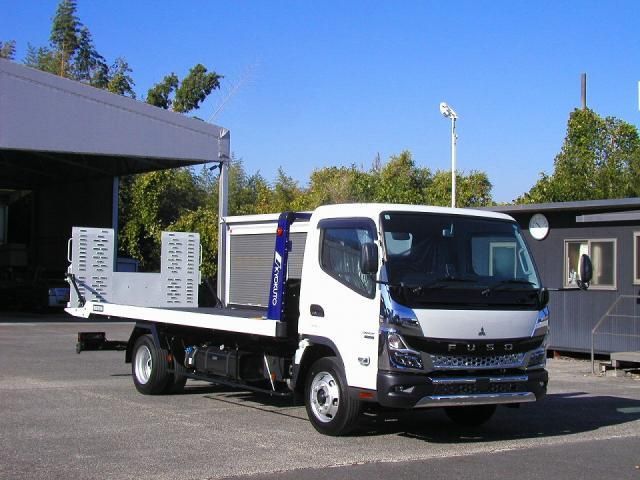 MITSUBISHI CANTER 2024