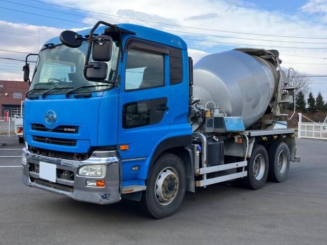 NISSAN DIESEL Quon 2013