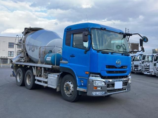 NISSAN DIESEL Quon 2013