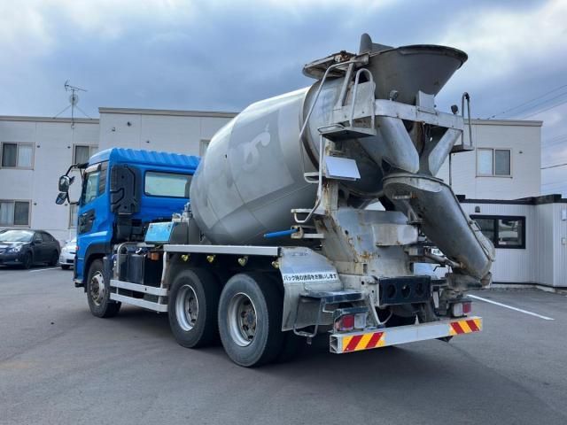 NISSAN DIESEL Quon 2013