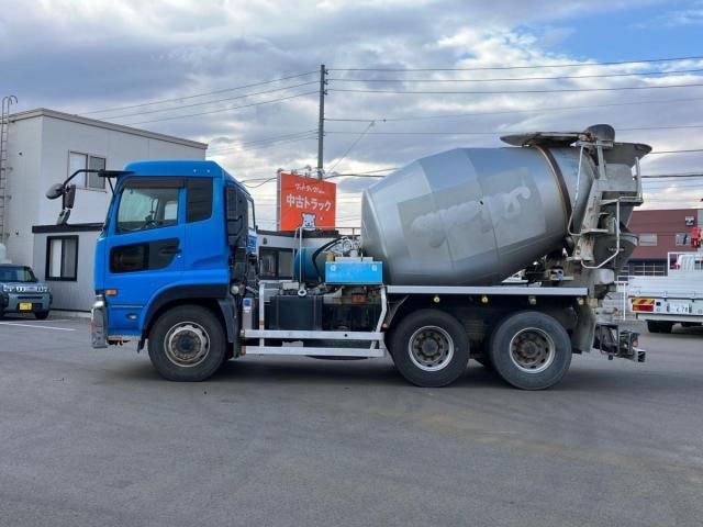 NISSAN DIESEL Quon 2013