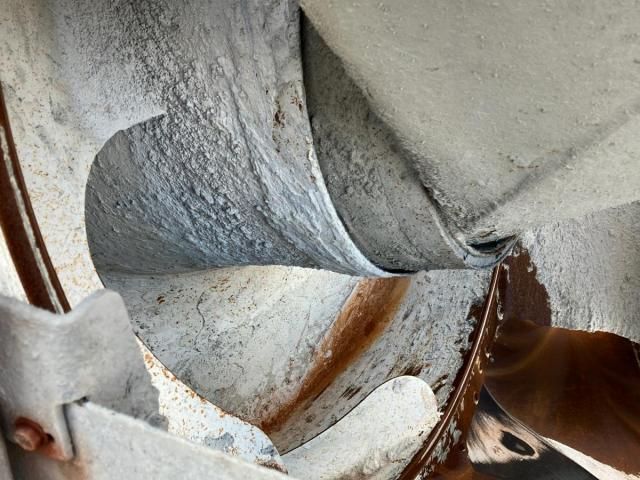 NISSAN DIESEL Quon 2013