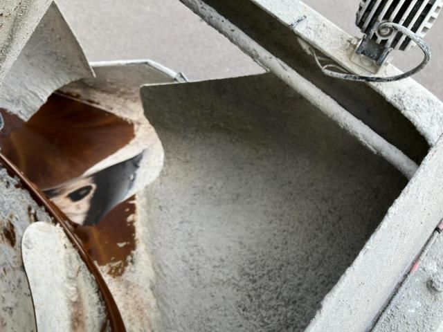 NISSAN DIESEL Quon 2013