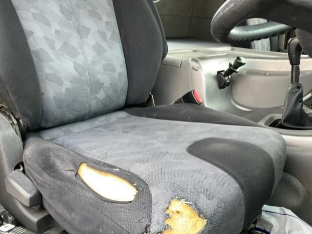 NISSAN DIESEL Quon 2013