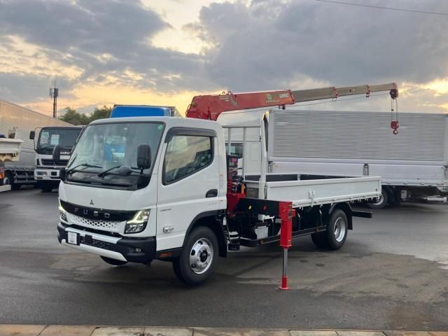 MITSUBISHI CANTER 2025