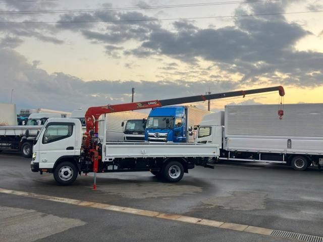 MITSUBISHI CANTER 2025