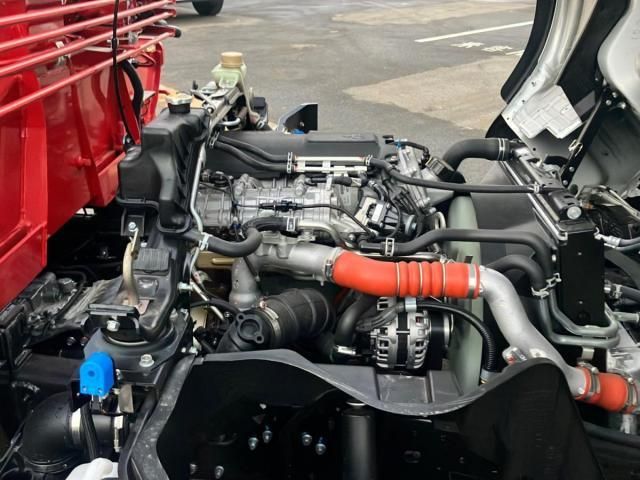 MITSUBISHI CANTER 2025