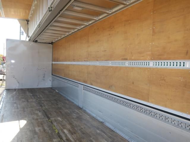 NISSAN DIESEL Quon 2020