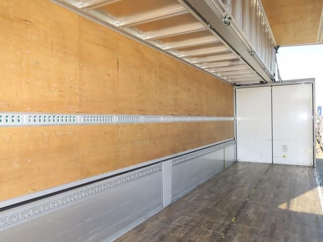 NISSAN DIESEL Quon 2020