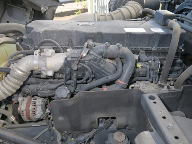 NISSAN DIESEL Quon 2020