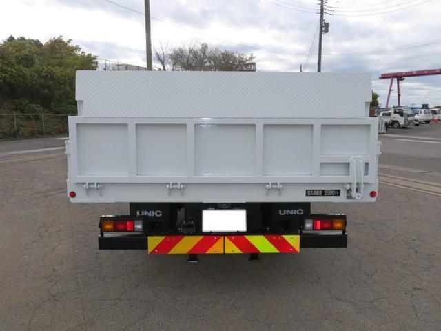 MITSUBISHI CANTER 2025