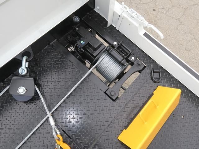 MITSUBISHI CANTER 2025