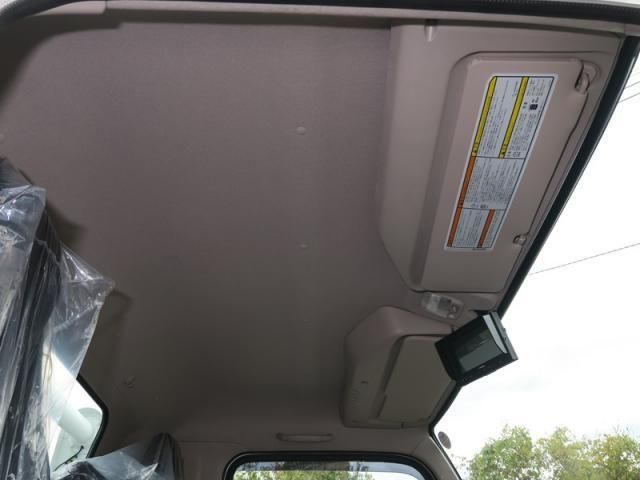 MITSUBISHI CANTER 2025