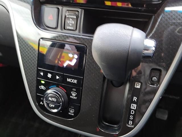 DAIHATSU MOVE CUSTOM 4WD 2018