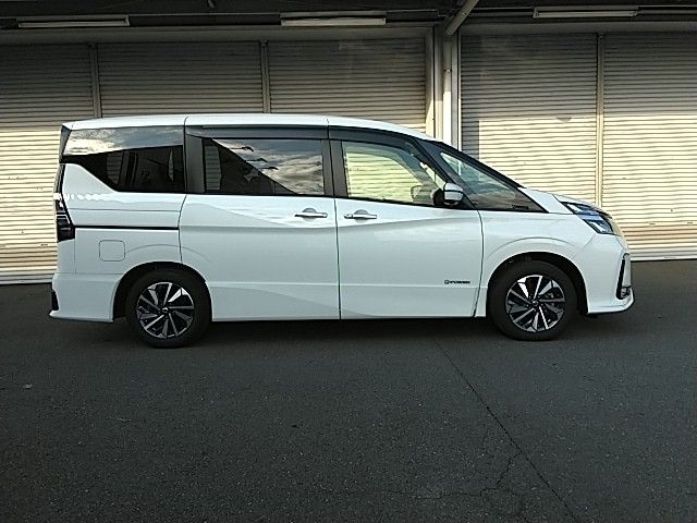 NISSAN SERENA  WG 2022