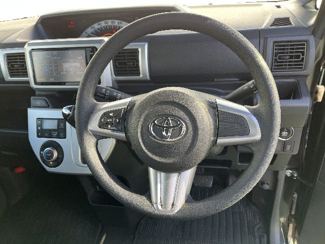 TOYOTA PIXIS MEGA 2016