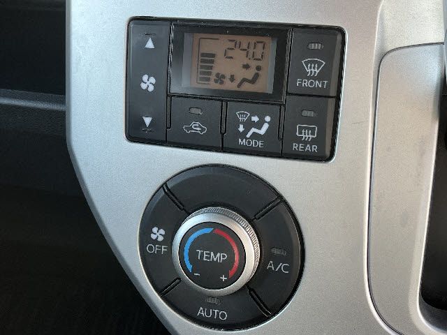 TOYOTA PIXIS MEGA 2016