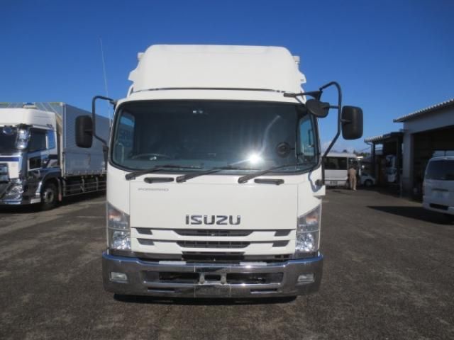 ISUZU FORWARD 2016