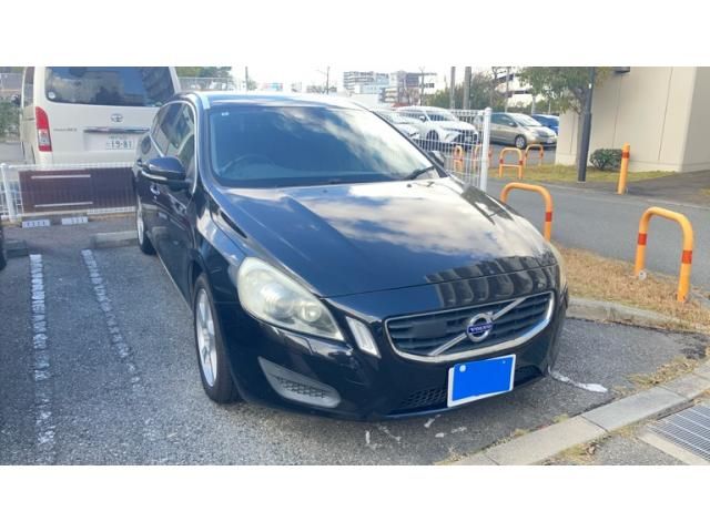 VOLVO VOLVO V60 2013