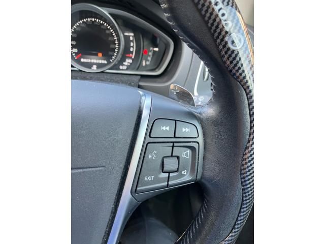 VOLVO VOLVO V40 2016