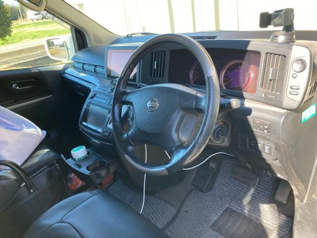 NISSAN ELGRAND 2004
