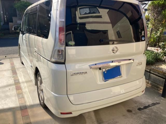 NISSAN SERENA  WG 2010