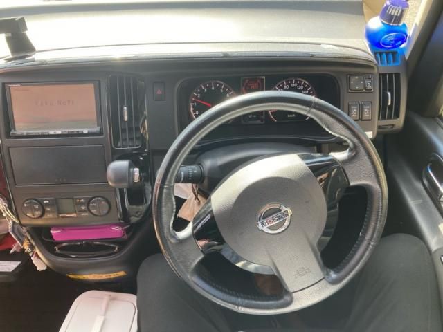 NISSAN SERENA  WG 2010