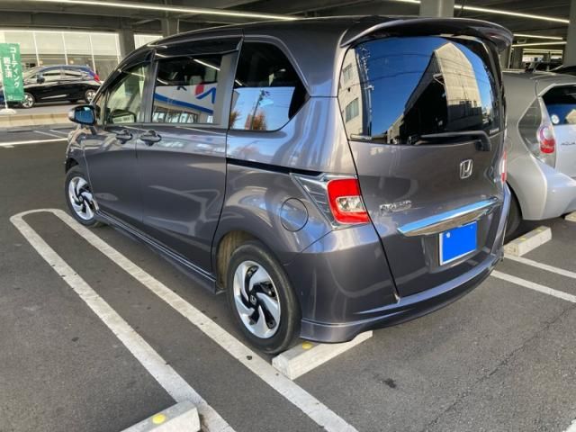 HONDA FREED HYBRID 2015