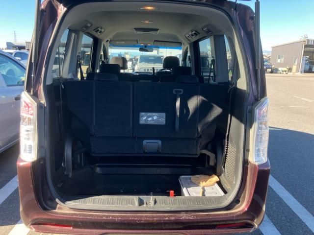 HONDA STEPWAGON SPADA 2011