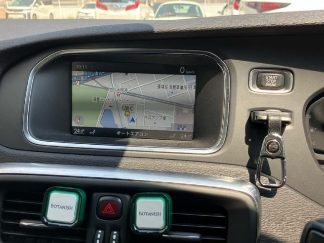 VOLVO VOLVO V40 2013